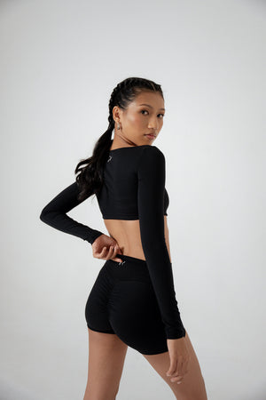 Esperanza Shorts in Black - image