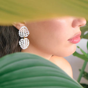 Hoja Concha Earrings - image