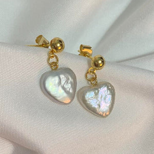 Agatha Freshwater Earrings - image