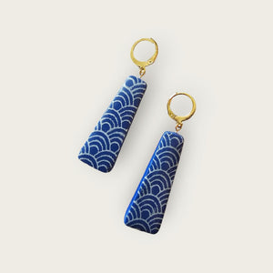 Kimi Clay Earrings in Blue and White - image