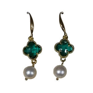 Green clover freshwater pearl earrings - image
