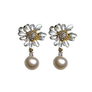 White Frehwater Pearl Dangling Earrings11 - image