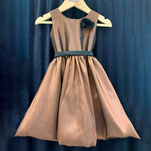 Sleeveless Mushroom Dress with Floret and Belt in Brown - image