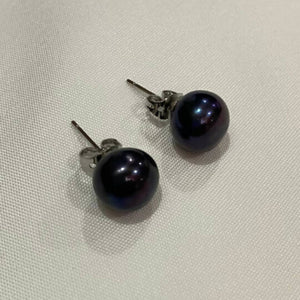 9 mm Black Freshwater Stud Earrings - image