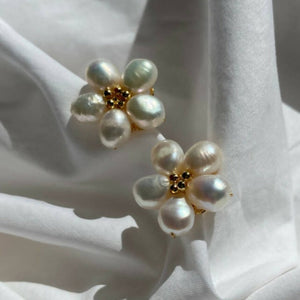 Daisy Freshwater Earrings - image