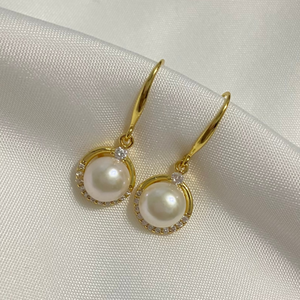 Halle Freshwater Pearl Earrings - image