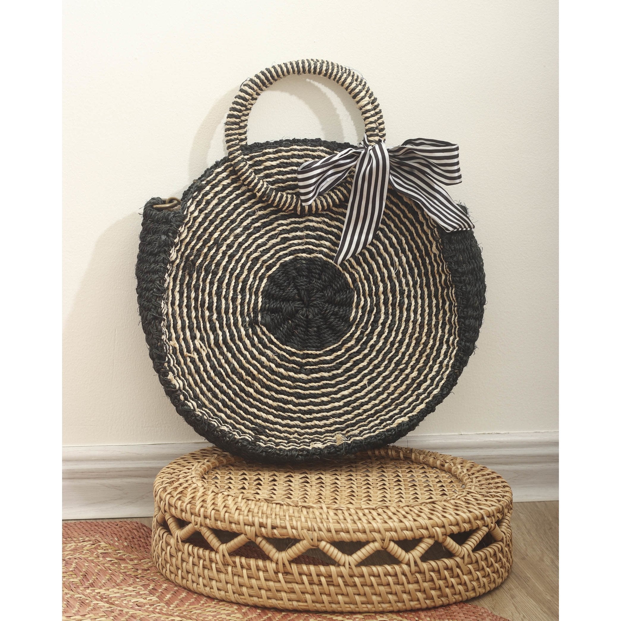 Round abaca bag new arrivals