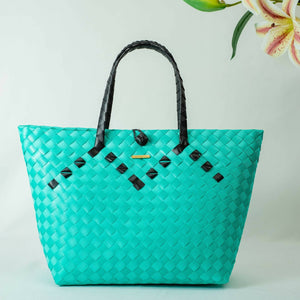 JUANITA BLACK MEDIUM BAYONG - image