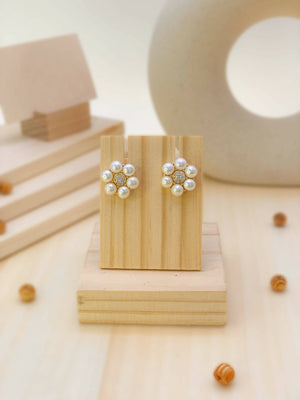 DAHLIA Freshwater Pearl Earrings - image