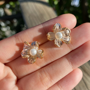 Petunia Freshwater Pearl Stud Earrings - image