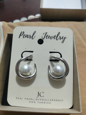 White  stud pearl  5 - image