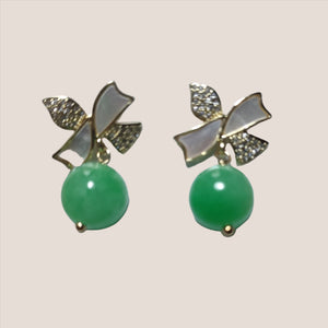 BURMESE jade ribbon earrings - image