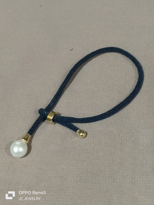 Y bracelet  midnight blue silk pearl - image