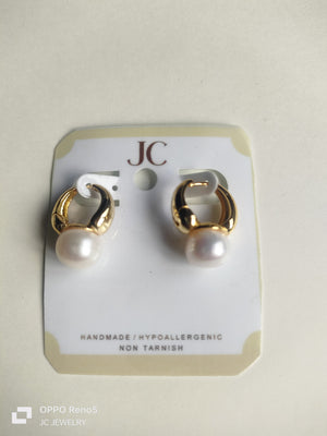 Freshwater pearl loop clip earrings - image