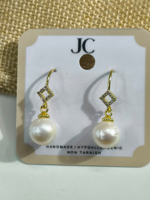 White Frehwater Pearl Dangling Earrings7 - image