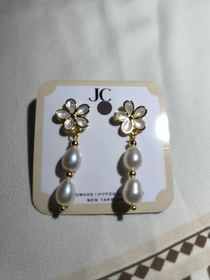 White Frehwater Pearl Dangling Earrings10 - image