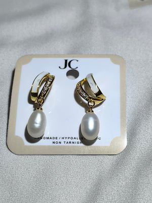 White Frehwater Pearl Dangling Earring22 - image