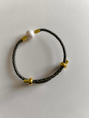 PEARL IN LEATHER BRACEELET 9 - image