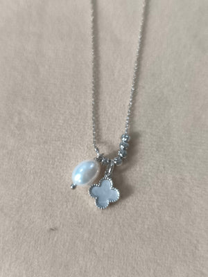 Small Clover MOP necklace - image