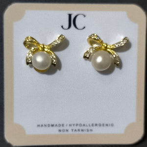 FRESHWATER pearl earrings  A001 - image