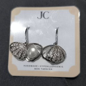 FRESHWATER PEARL EARRINGS SHELL A021 - image