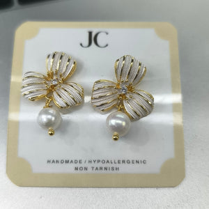 3 white Petals earrings - image