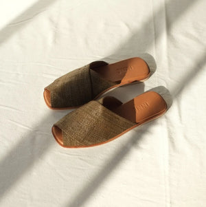 Kara Wide Cross-Strap Slides Cocoa - image