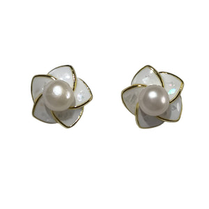 2 FRESHWATER PEARL EARRINGS - image