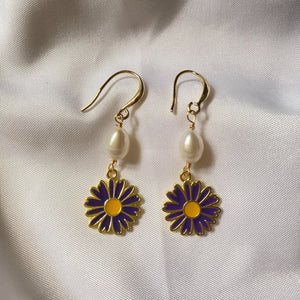 Dahlia Freshwater Pearl Earrings - image