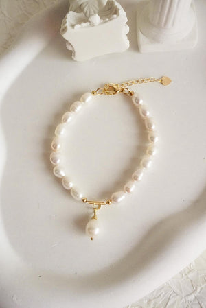 DAWN Freshwater Pearl Bracelet - image