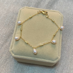 Mikha Freshwater Pearl Bracelet - image