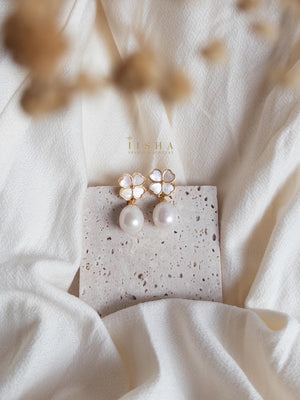 SOPHIE Freshwater Pearl Dangling - image