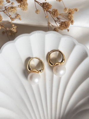 KHAIRA Freshwater Pearl Hoop Earrings - image