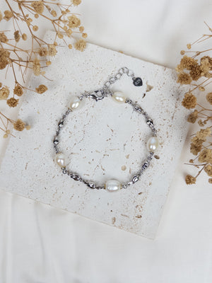 THANA Freshwater Pearl Bracelet - image