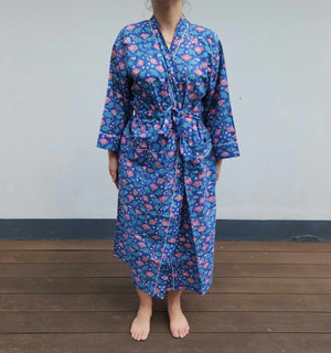 Handblock Robe Red Flowers - image