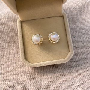 Circle Freshwater Pearl Earrings - image