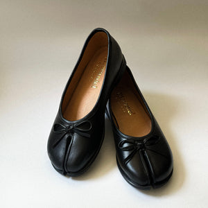 Tabi Ballerines in Black - image