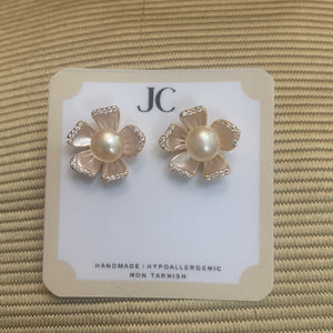 5 Dark Floral Freshwater Pea - image