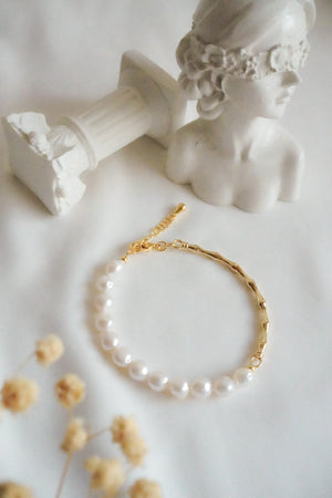 REBECCA Freshwater Pearl Bracelet - image