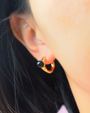 Sujun black agate hoop - image