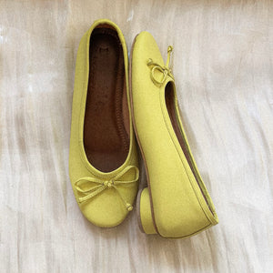 Nina in Lemon - image
