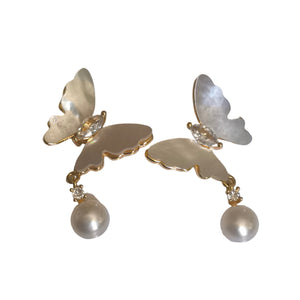 BUTTERFLY SHELL Earrings - image