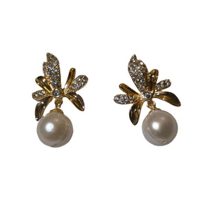 CROWN FRESHWATER PEARL DANGLING - image
