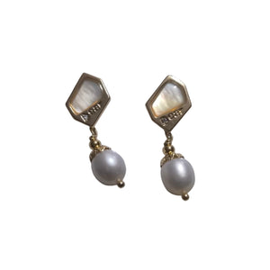 MOTHER OF PEARL  fwp Earrings 416 - image