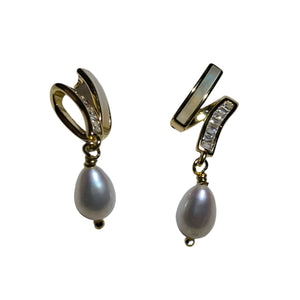 White Frehwater Pearl Dangling Earrings15 - image