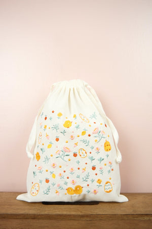 Easter Chicks on Light Canvas Medium Drawstring Pouch - image