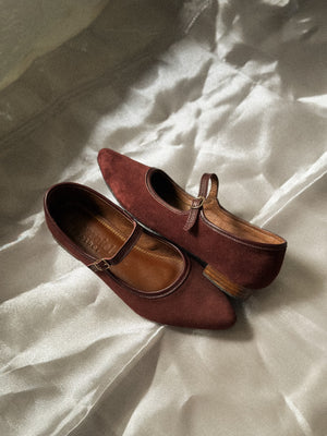 Ia Mary Janes in Burgundy Suede - image