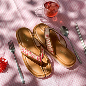 Lanao Tabi Sandals in Rosas - image