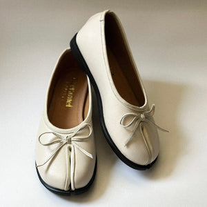 Tabi Ballerines in Off White - image