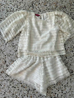NUSA FRILLS SET IN WHITE - image
